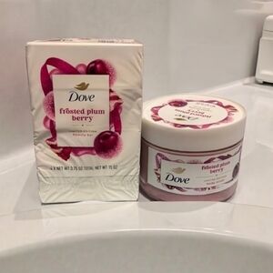 🇺🇸NEW LIMITED EDITION Dove Frosted Plum Berry Beauty Bars and Body Scrub